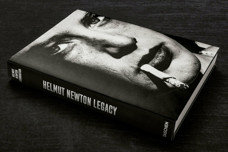 Helmut Newton. Legacy wer. angielska