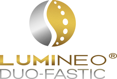 Szczoteczka do twarzy LUMINEO (różowa) + żel oczyszczający do skóry trądzikowej