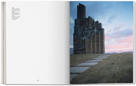 CCCP. Cosmic Communist Constructions wer. angielska