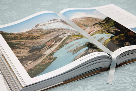 The Alps 1900. A Portrait in Color wer. angielska