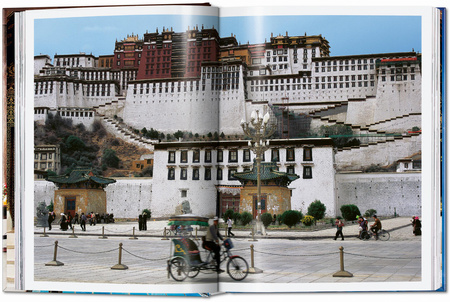 Living in Asia. 40th Ed. wer. angielska