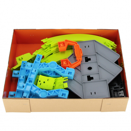 Tor samochodowy z akcesoriami