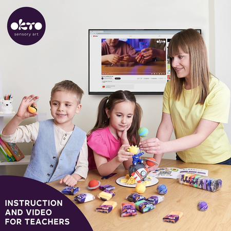 Masa plastyczna z akcesoriami Wszechświat