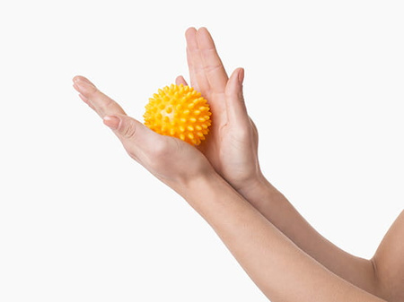 Piłka rehabilitacyjna 5,4 cm niebieska