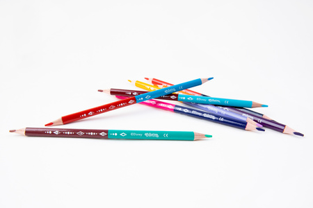 Kredki ołówkowe trójkątne Colorino Kids 24 kolorów 12 sztuk z temperówką  Frozen