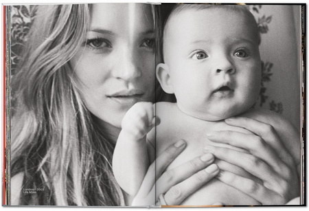 Kate Moss by Mario Testino wer. angielska