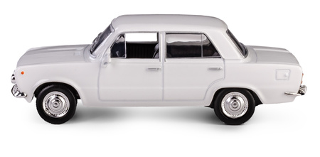 PRL Fiat 125P biały